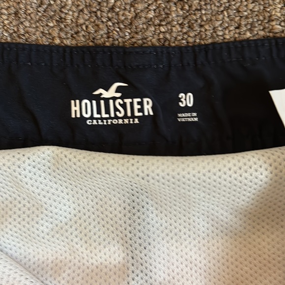 Hollister Swim Shorts - Picture 6 of 7